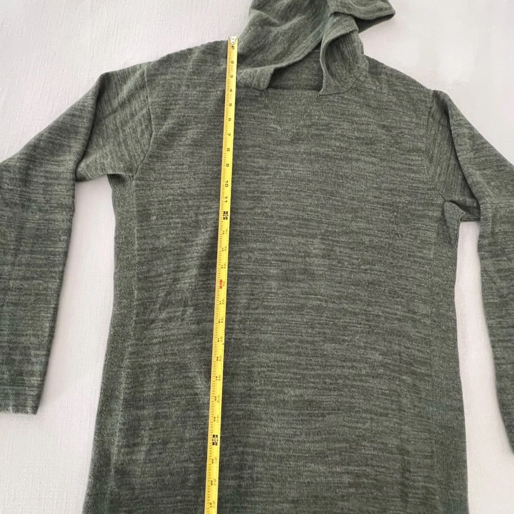 PAKA - Men's Green Hooded Sweater - Picture 8 of 9
